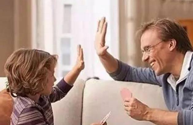 孩子老是插话怎么教育,孩子喜欢插话解决方法