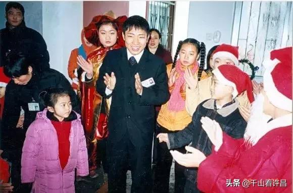 胖东来年轻时候的照片,胖东来早期影像