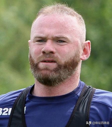 差距大！35岁鲁尼头发稀疏胡子花白，同龄的C罗却像20岁小伙子