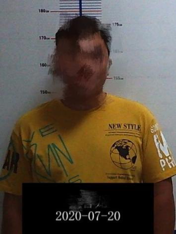 路怒症男子拦停对方就打,路怒症男子拦车骂人事件