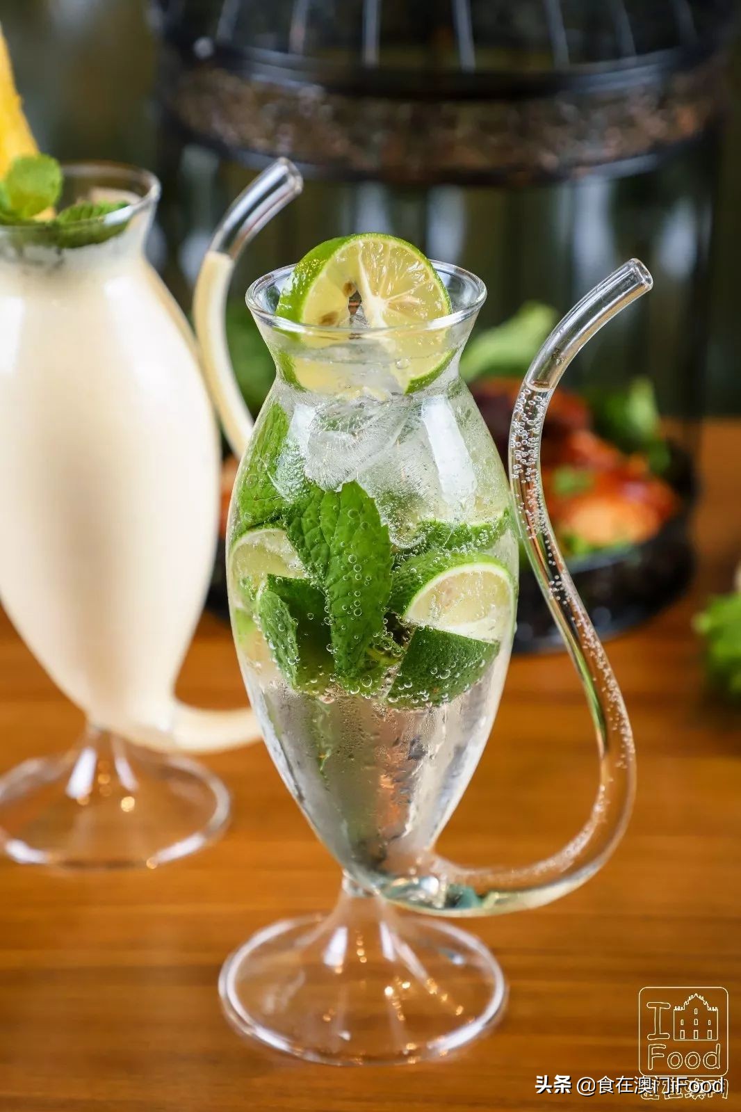 澳门探店|新马路有一家人气斜坡西餐厅!菠萝BB猪必吃