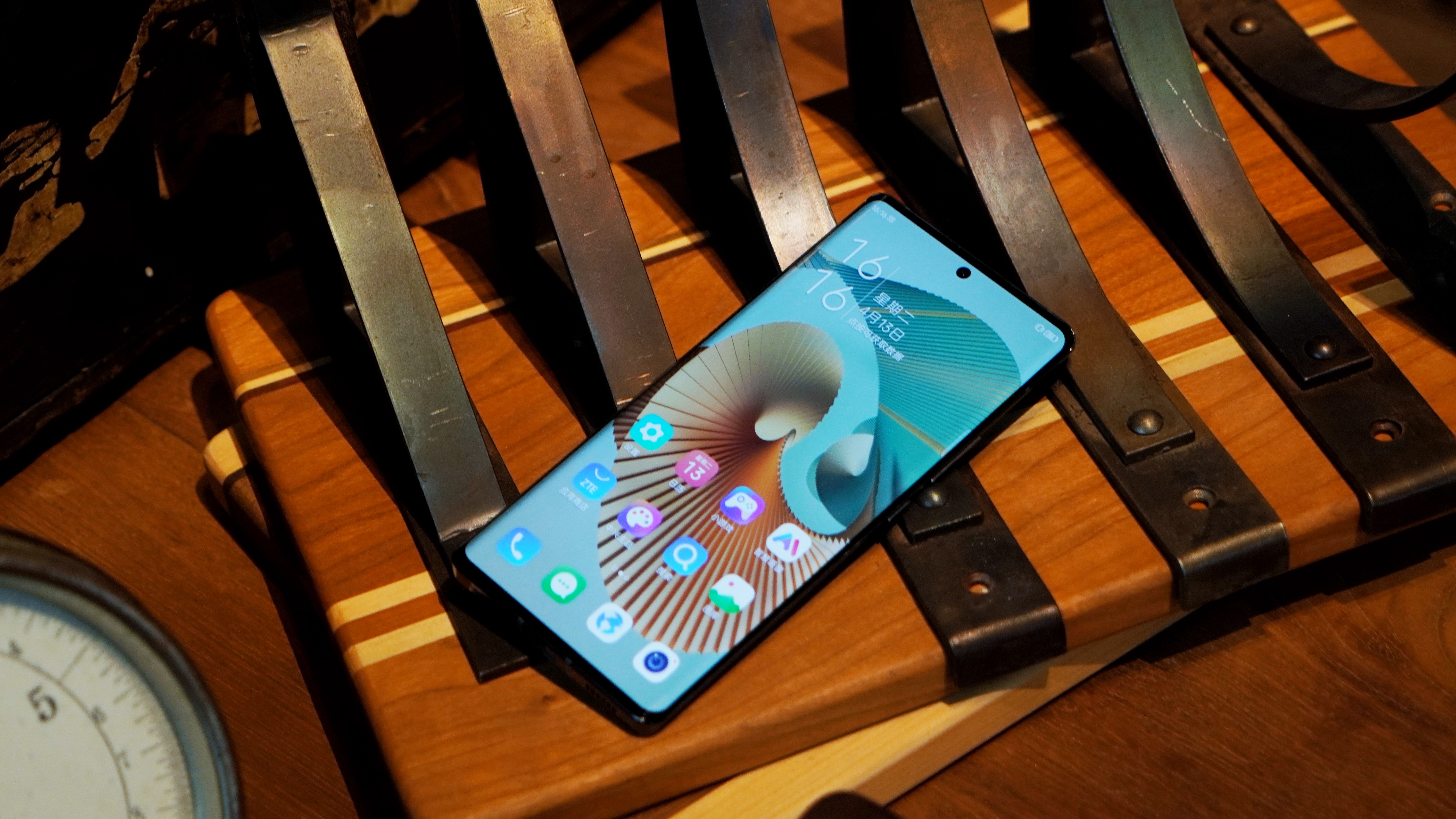 中兴axon30ultra和努比亚z30pro,中兴axon30ultra对比魅族18pro