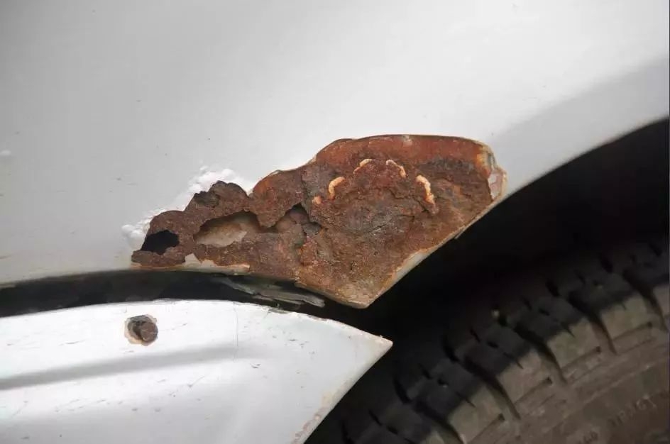 汽车被腐蚀了怎么修复,汽车被氧化生锈了要怎么办