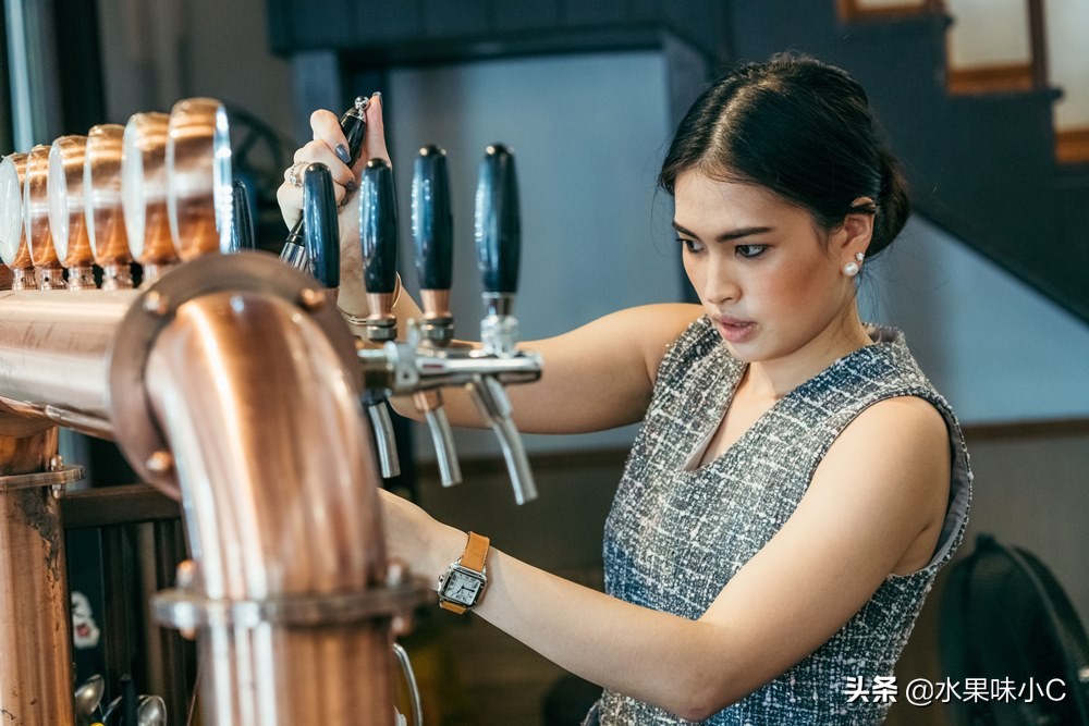 在曼谷中药咖啡店，寻找中泰混血的生活样貌。