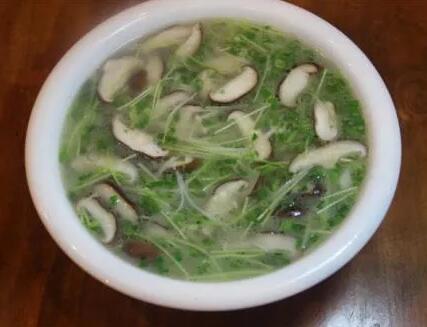 下面这七款月子餐食谱,既能让宝妈减重又营养