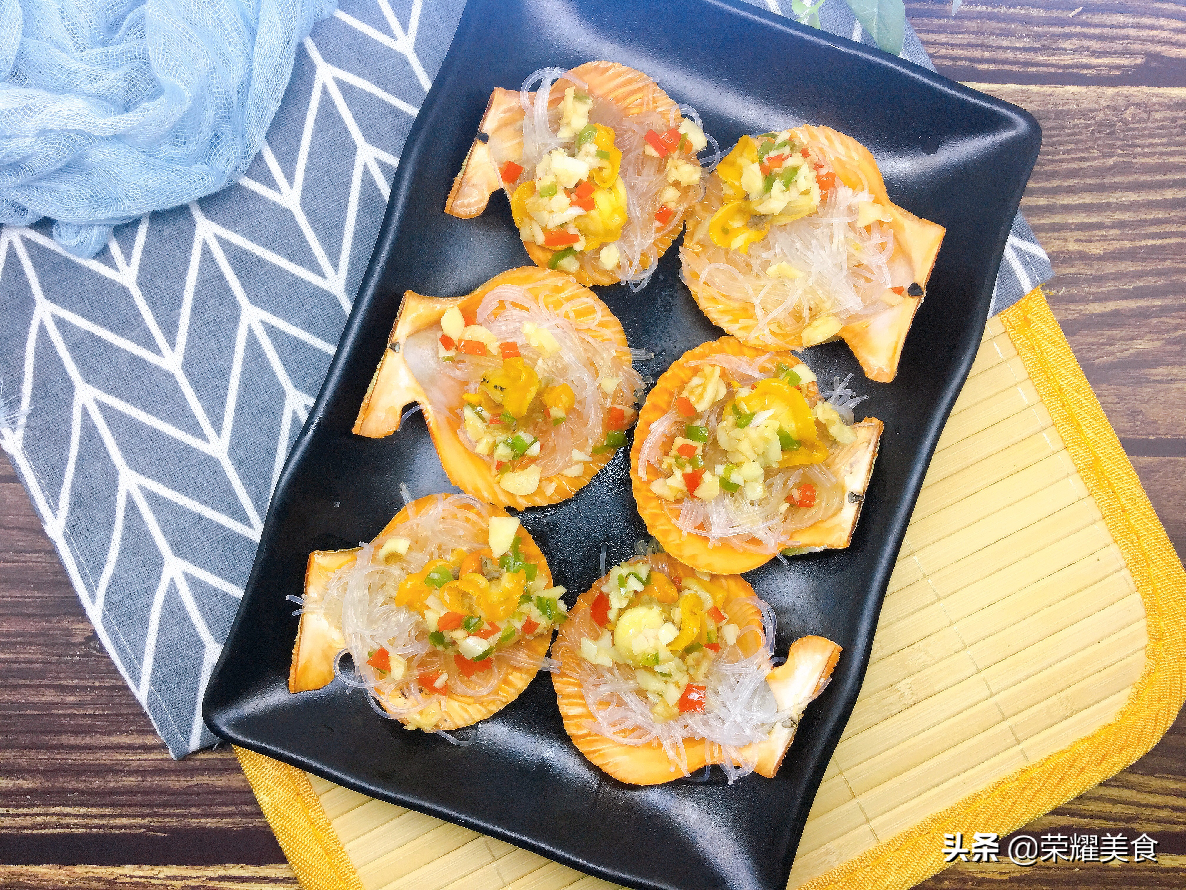 速冻的粉丝蒜蓉蒸扇贝蒸几分钟熟,蒜蓉蒸扇贝最正宗的做法视频