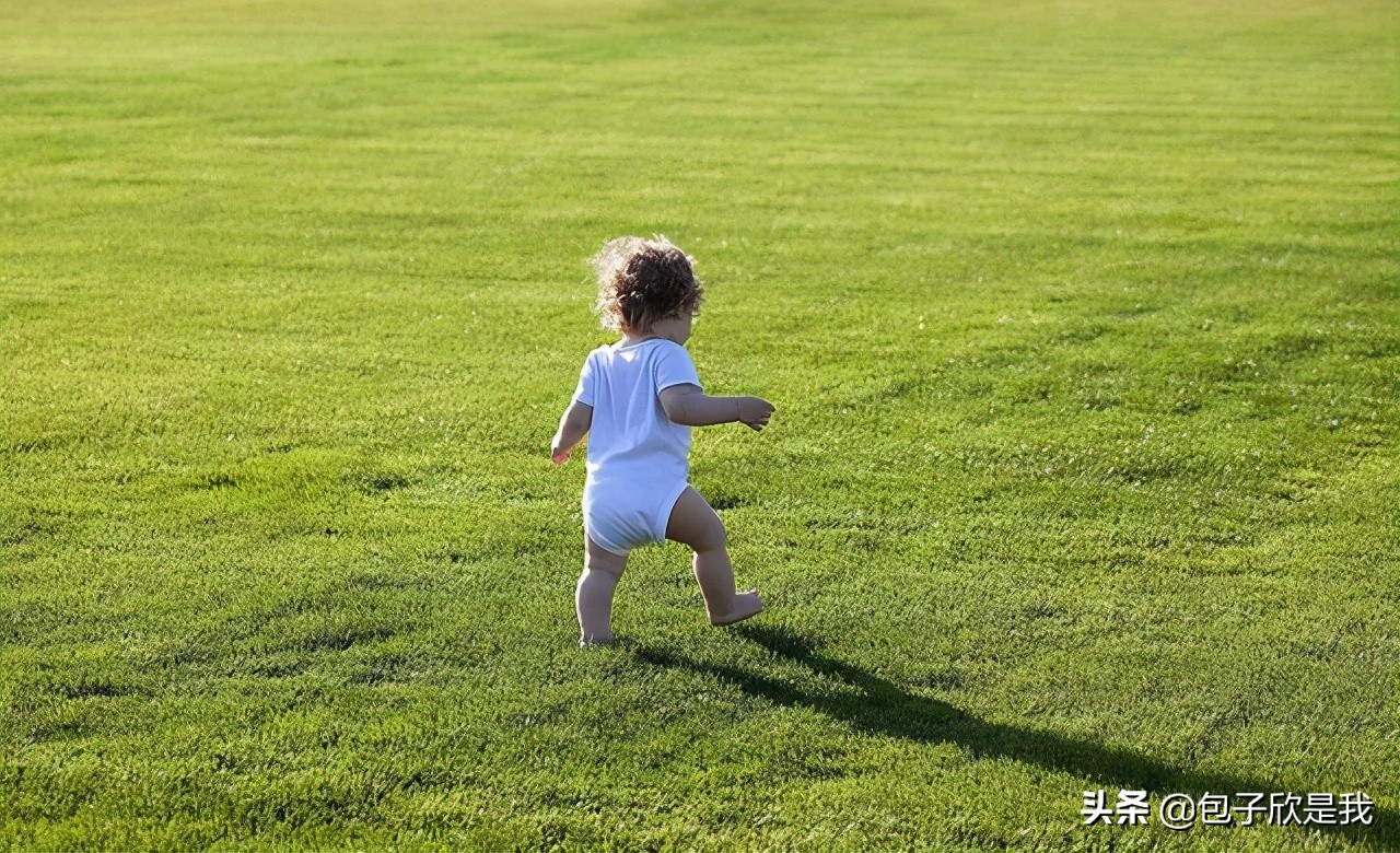 寒从脚起?大热天宝宝也不能光脚?这个误解是时候消除了