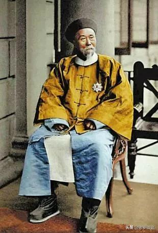 胡雪岩为什么成左宗棠的牺牲品,胡雪岩破产时左宗棠怎么做的