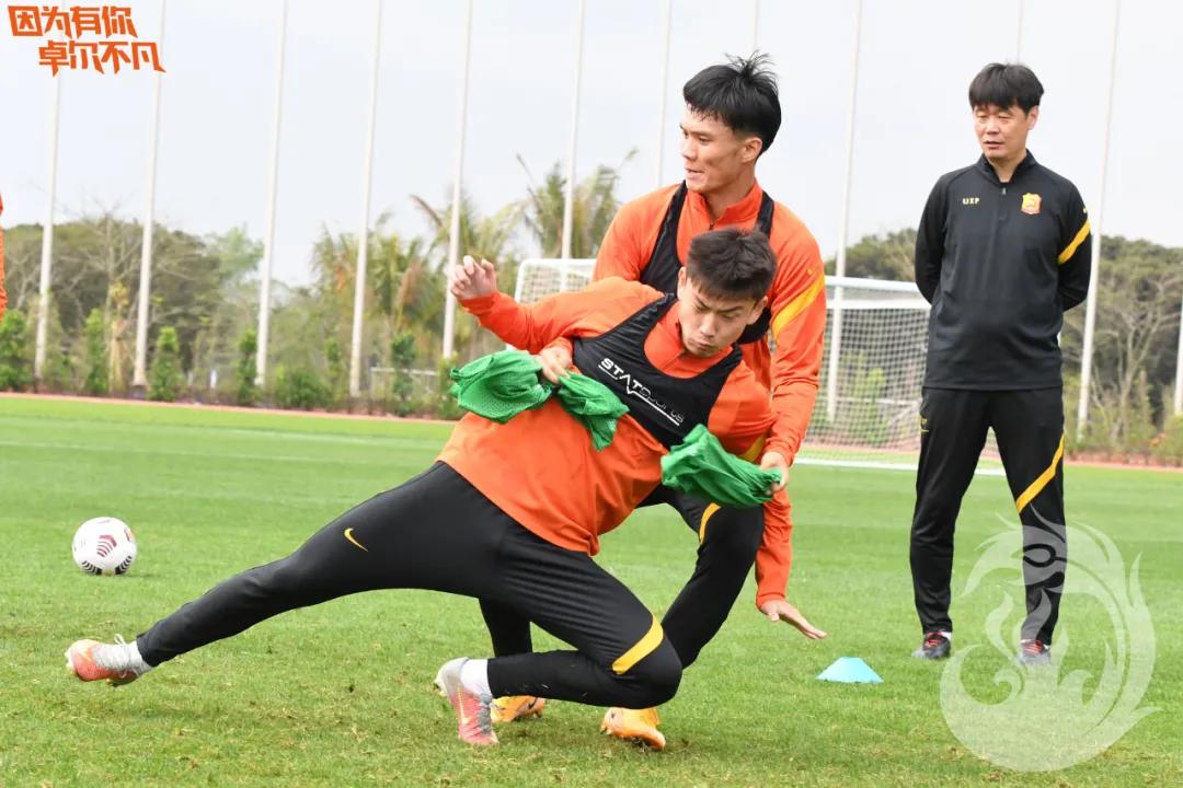 新兵训练开训动员,小队员赛前激励队友