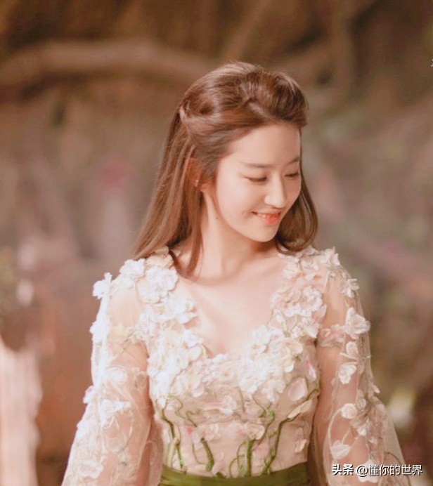 古装美女赵丽颖刘诗诗唐嫣刘亦菲,杨幂刘亦菲唐嫣谁刚出道最美
