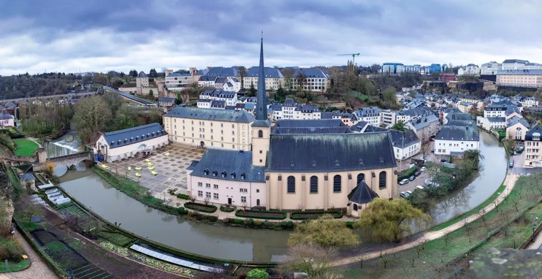 卢森堡是谁的属国,卢森堡是谁呀