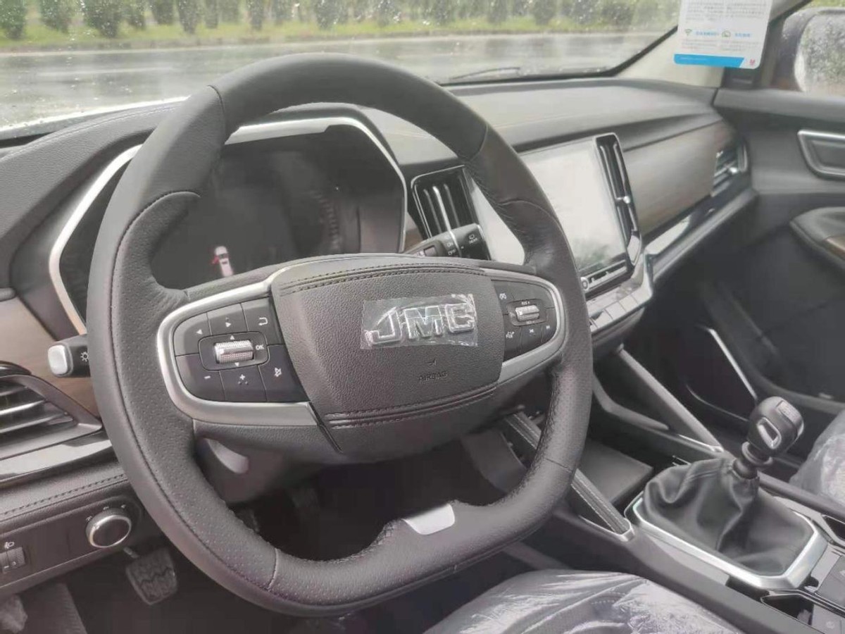 驭胜s350手动挡汽油版评测,驭胜s350柴油版9万公里了还能要吗