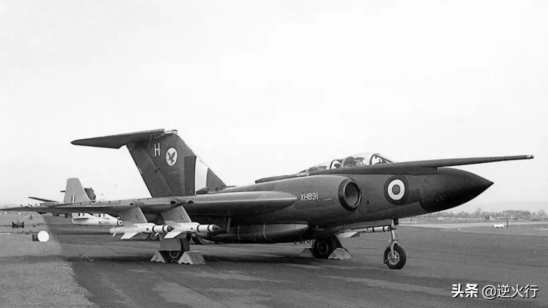 英国航空工业为何没落？没钱加上工*党**上台，这款飞机就是证明