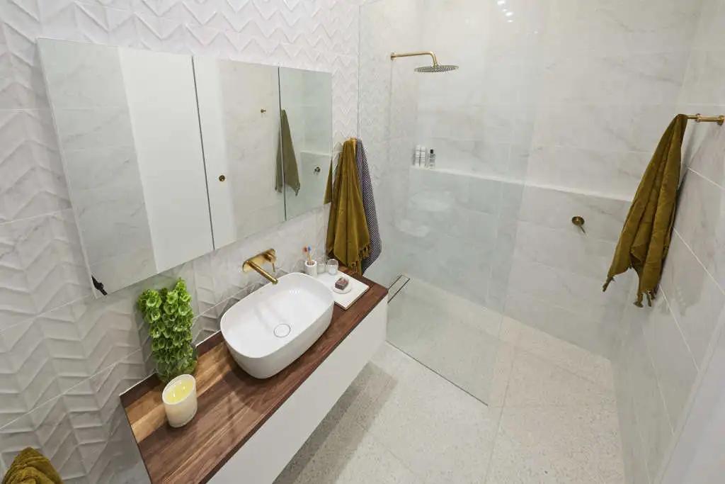 扔掉浴室柜,浴室柜非常难看想扔了