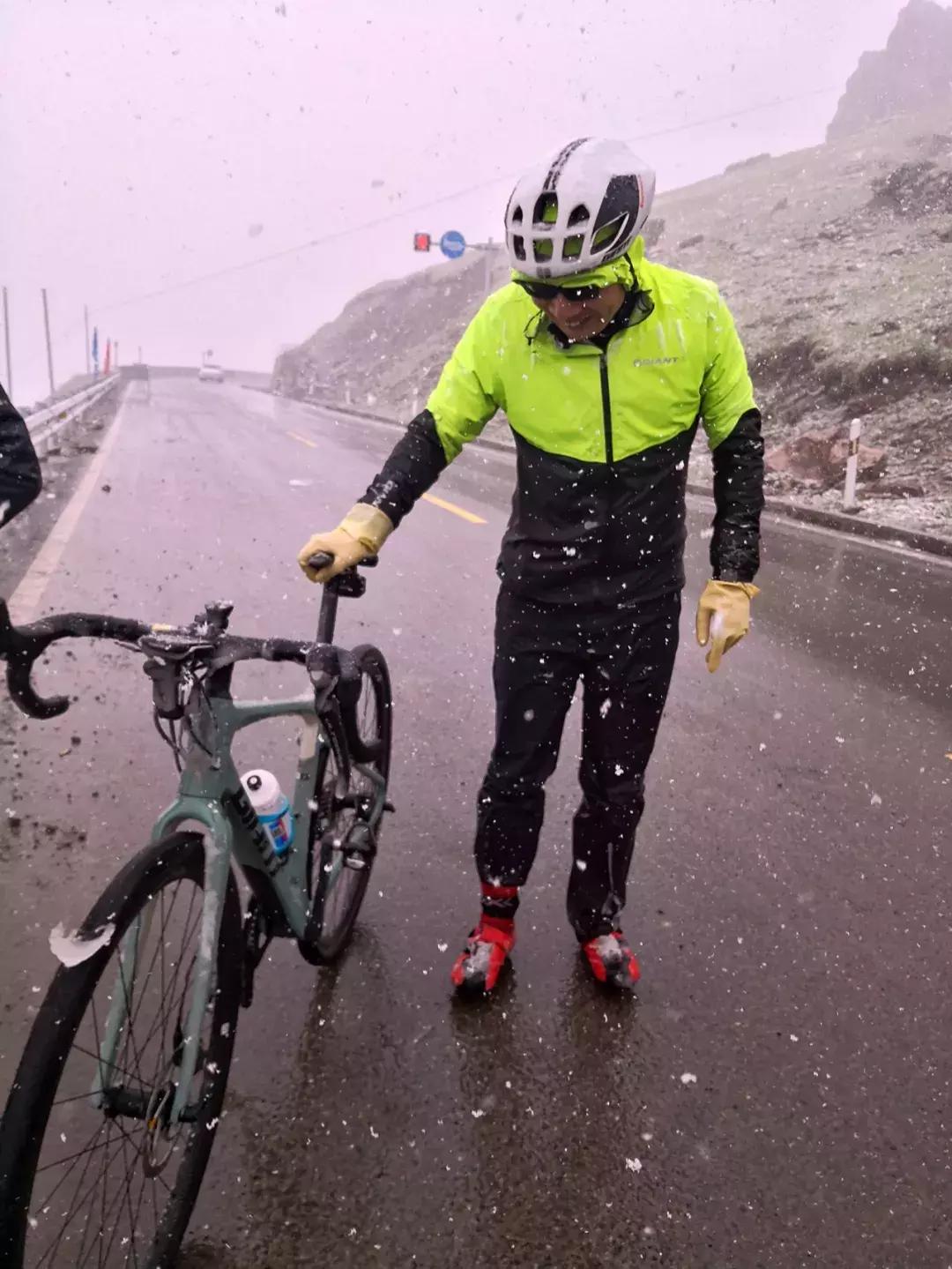 捷安特revolt上坡感受,捷安特revolt骑行视频