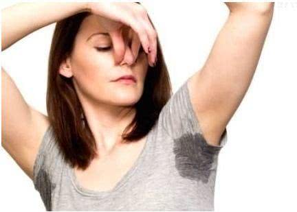 40岁女人的六种表现,40岁女人有异味怎么办