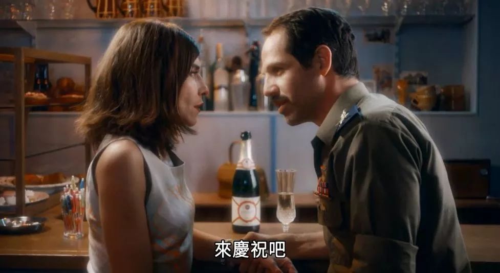 一部极具讽刺意味的黑色幽默电影,十部黑色幽默电影