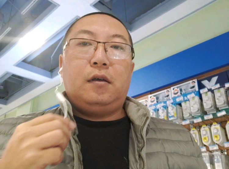 手机实体店现状惨淡,手机店没人买为什么不倒闭