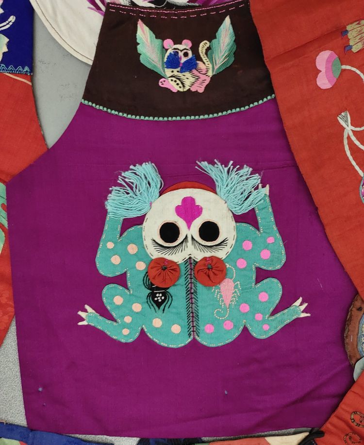 少数民族服装与服饰传承,儿童传统服饰