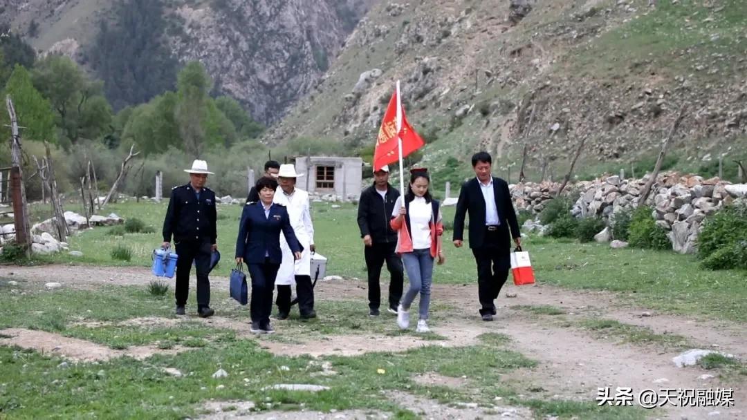 毛藏乡：“惠民服务大厅”流动的一天