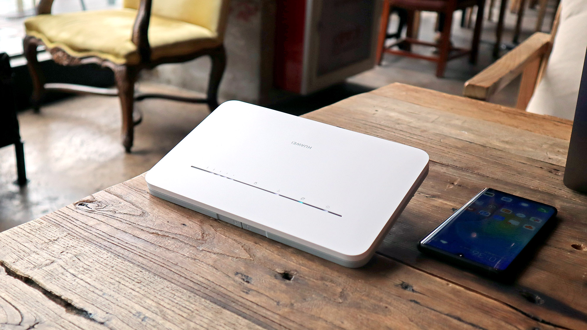 华为4g路由2pro评测,华为4g路由2pro怎么使用智慧生活