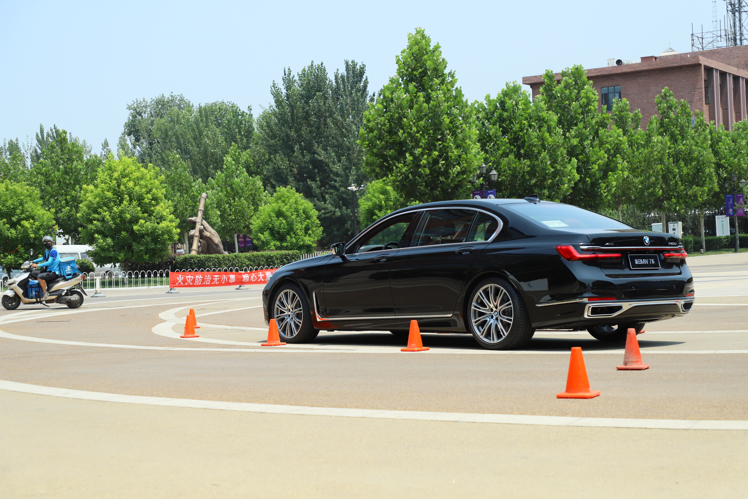 百万级操控最好的性能车,百万级别行驶质感