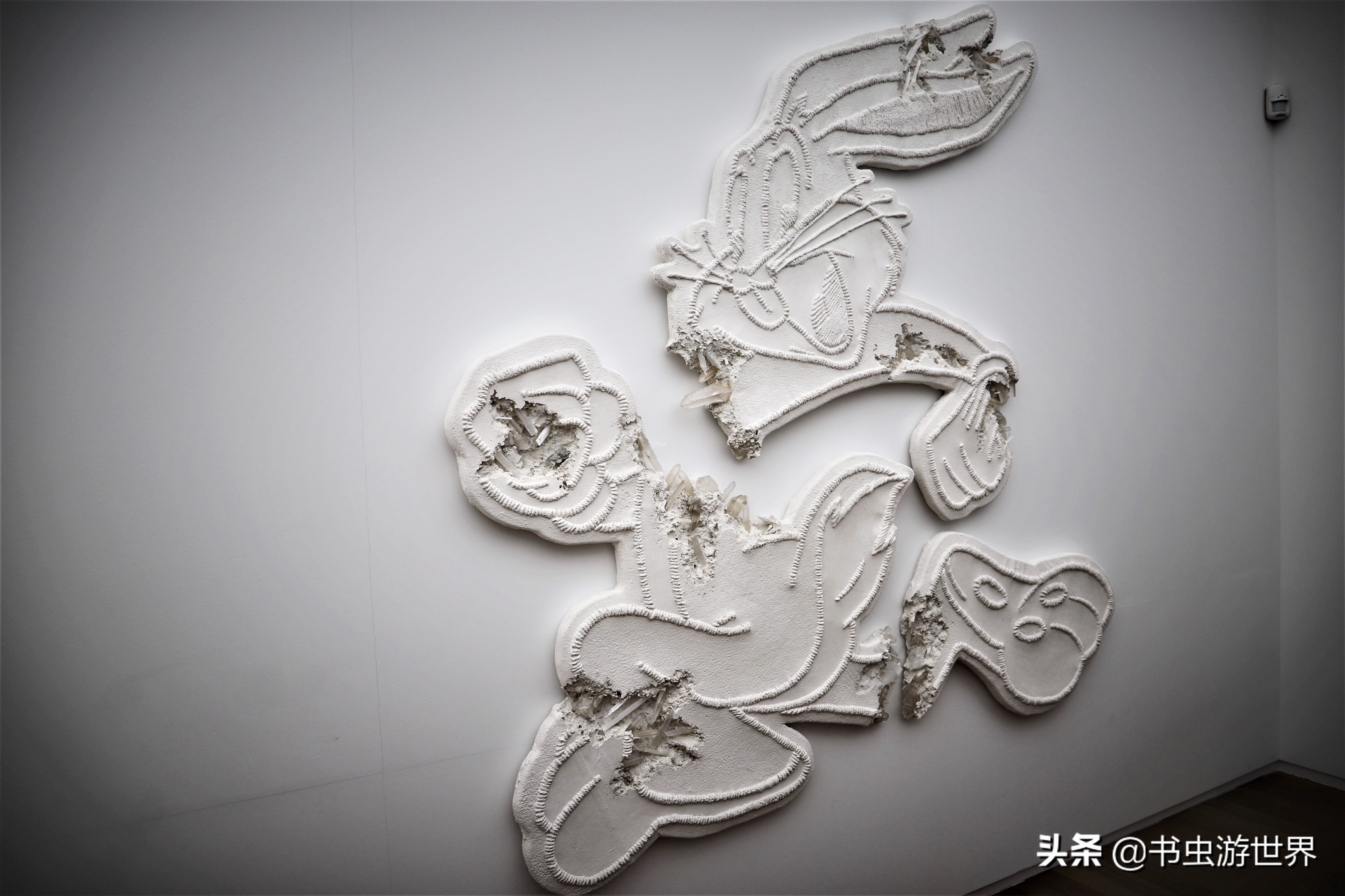 虚拟考古、气球女孩、波点女王:Moco的现当代艺术你能看懂几个?