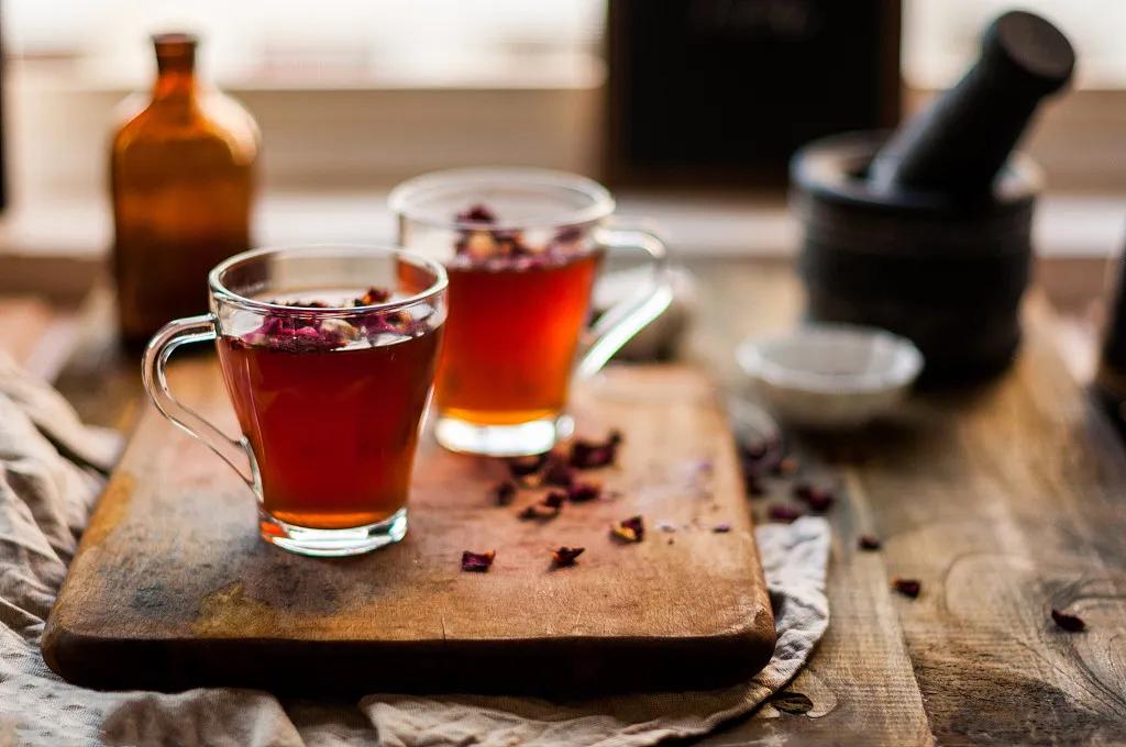 女生喝什么茶养皮肤最有效,茉莉花茶美白功效