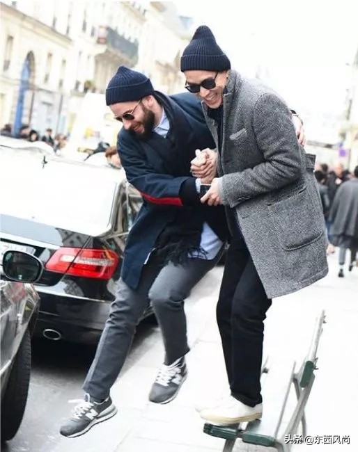 解开和扣上大衣扣子,解开你的扣子