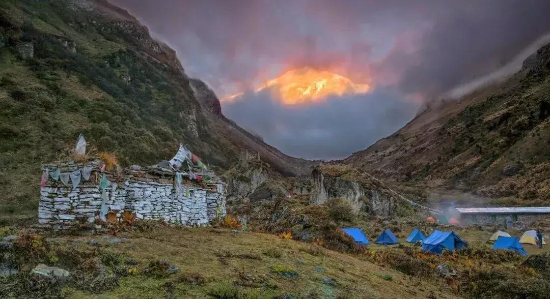 玩腻了EBC，不如试试这条“全球最难走的步道”