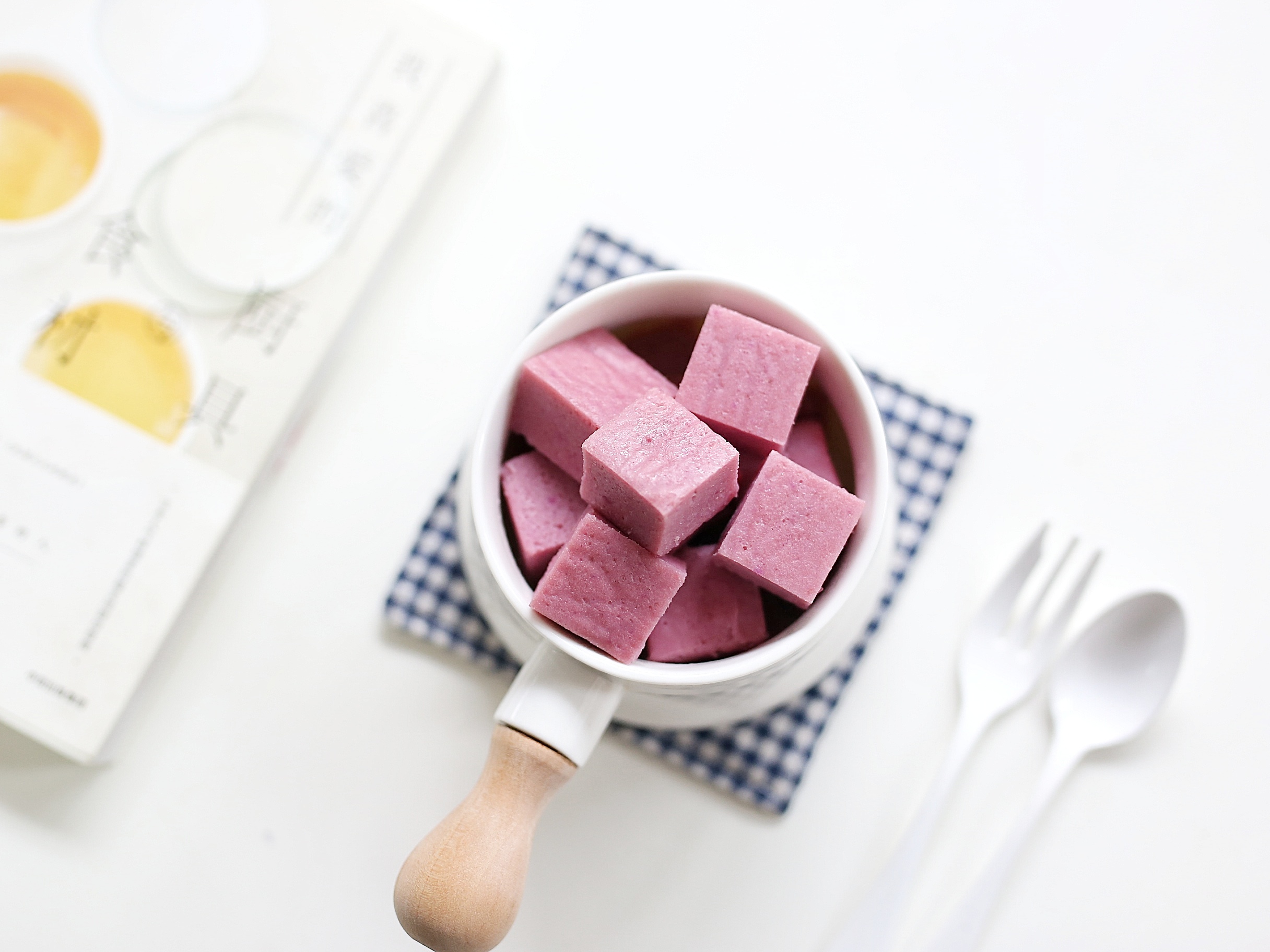 不用烤箱做蛋糕最简单的做法,不用烤箱也能做蛋糕做法超级简单