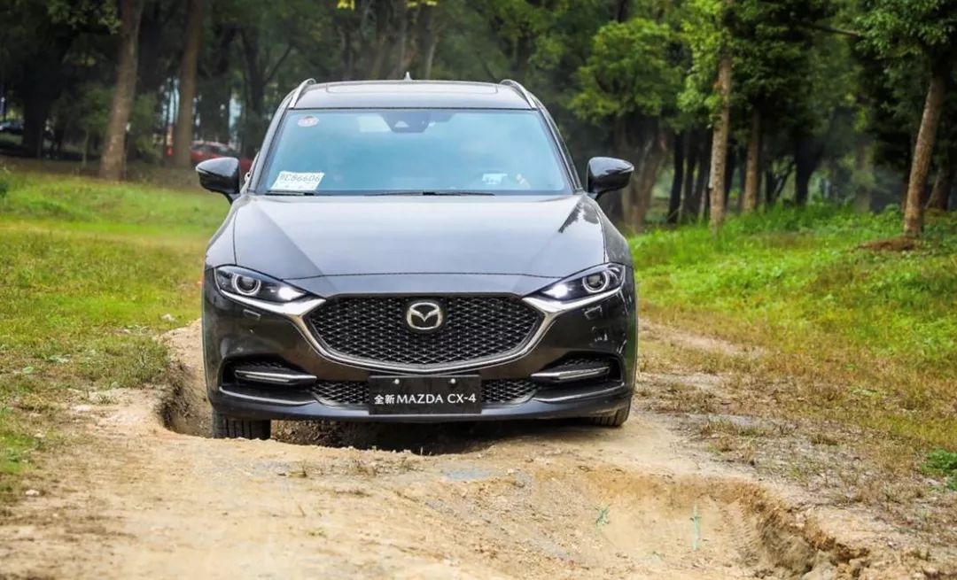 马自达试驾视频2020cx-4,马自达cx-4新款优点与缺点