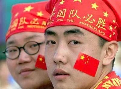 不盲目崇洋媚外，中国足球只能靠中国人自己来