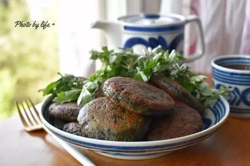 艾叶泡脚的作用和注意事项,艾叶泡脚有什么好处和坏处