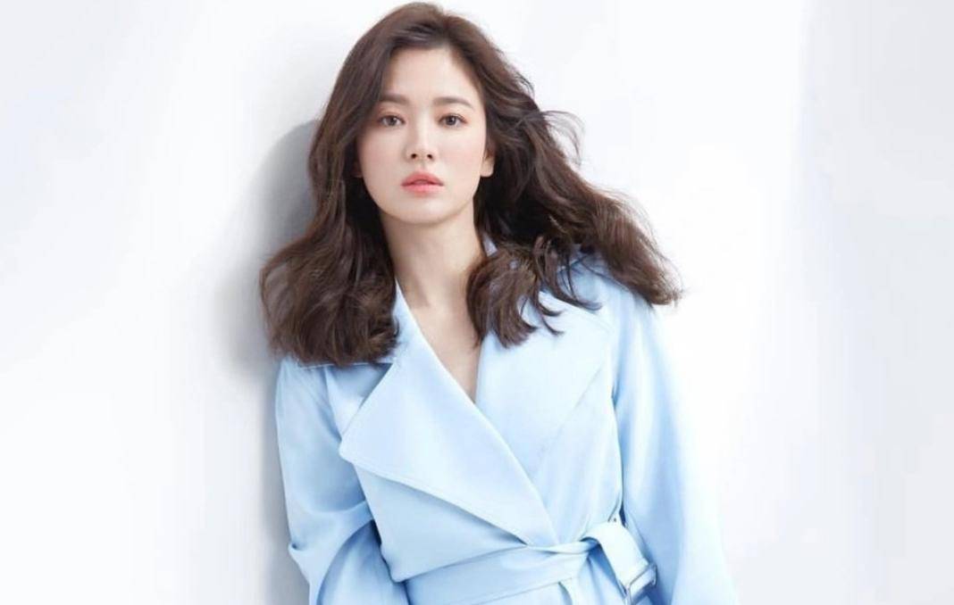 宋仲基去夏威夷度假，宋慧乔狂晒海边贝壳照，是巧合还是隔空PK？