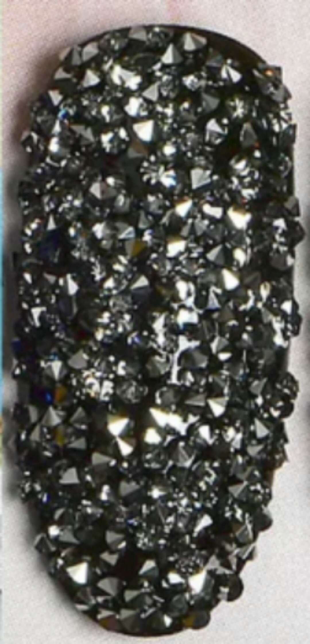 在家就可以随便做个美甲,下班回来做个美甲让自己开心一点