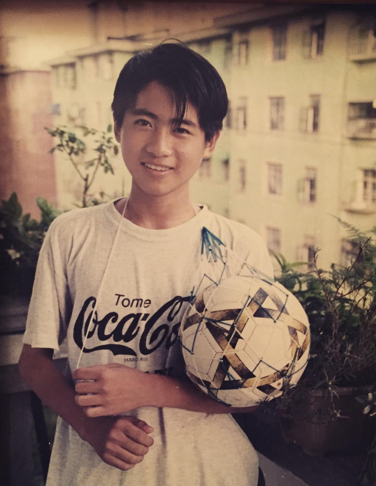 年轻时的韩寒现在怎么样了,韩寒的另类成长给我们很多深思