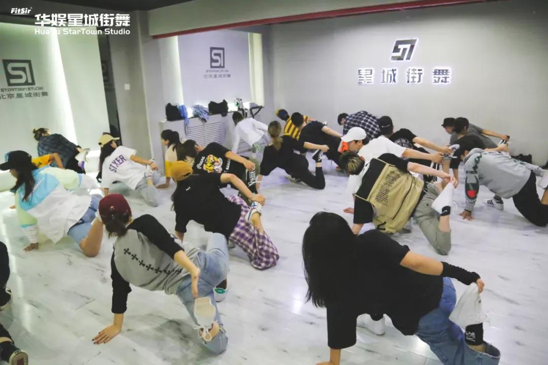 dancer跳街舞,如何领取跳舞动作