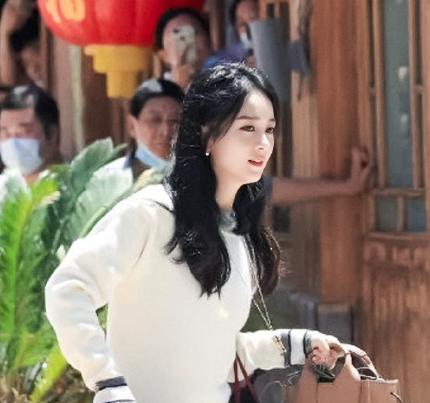 耐看脸的女生面部特征,女生什么样的脸属于耐看型的