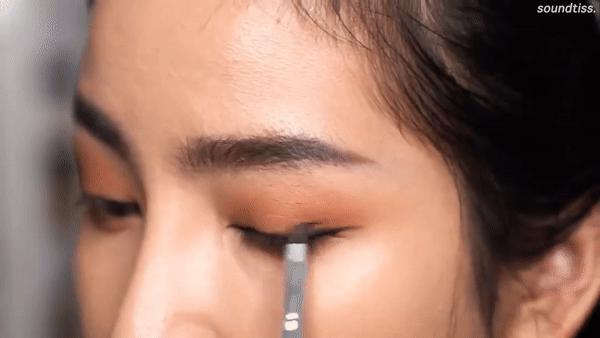 被称作泰国最美小花的90后，画上这个妆连Lisa都要被比下去