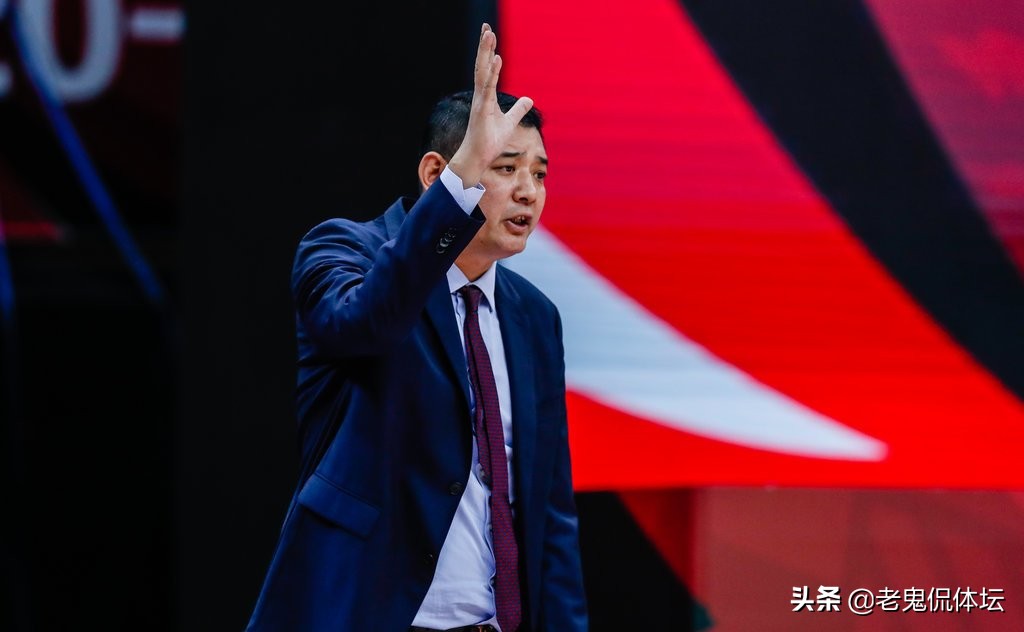 区别对待？他俩过生日又发海报又拍蛋糕，山东一小将连祝福都没有