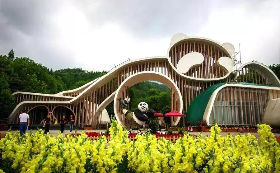 小城探秘①都江堰为什么“外交功臣”归国后都扎堆到这里生活（中英文）