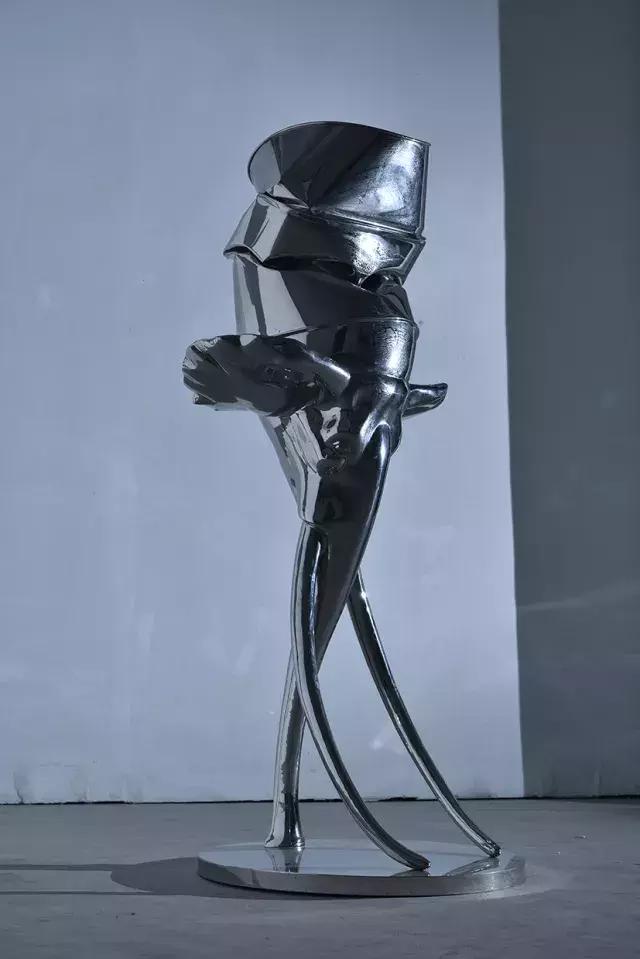 任宏伟|油桶中的褶皱美学