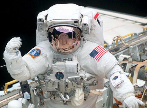 中国第二代舱外航天服参数,舱外航天服能用几次