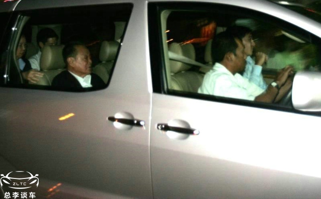 金龙鱼幕后的大老板，身家800多亿，买车只买低配