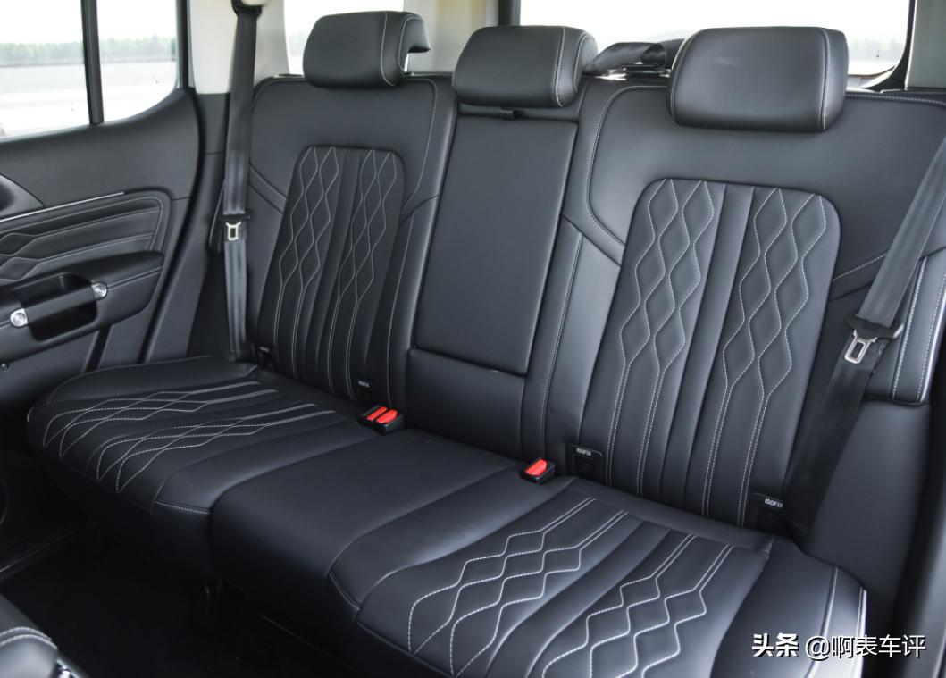 长得像坦克300的百万级别豪华suv,比坦克300还硬派的suv26万