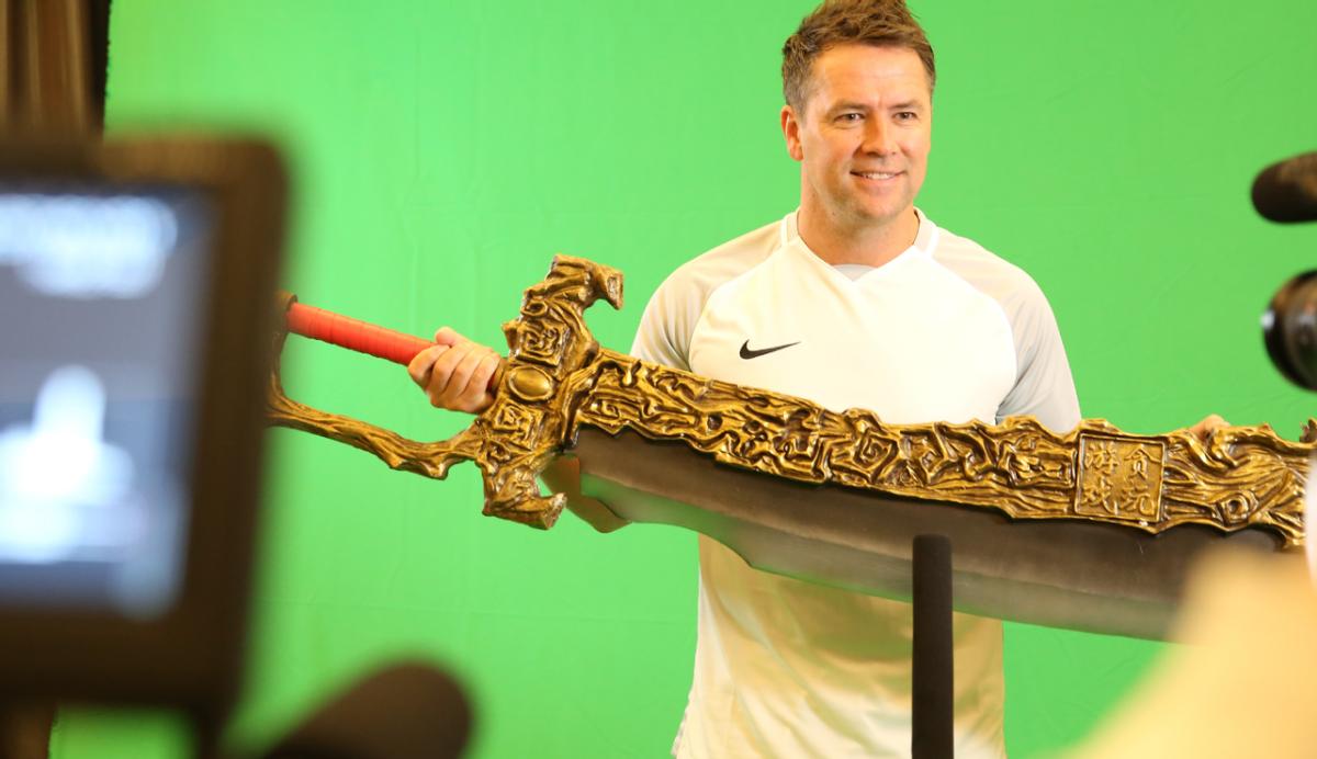 非洲球星穆萨：在家殴打妻子，离婚后还能追到年轻美女