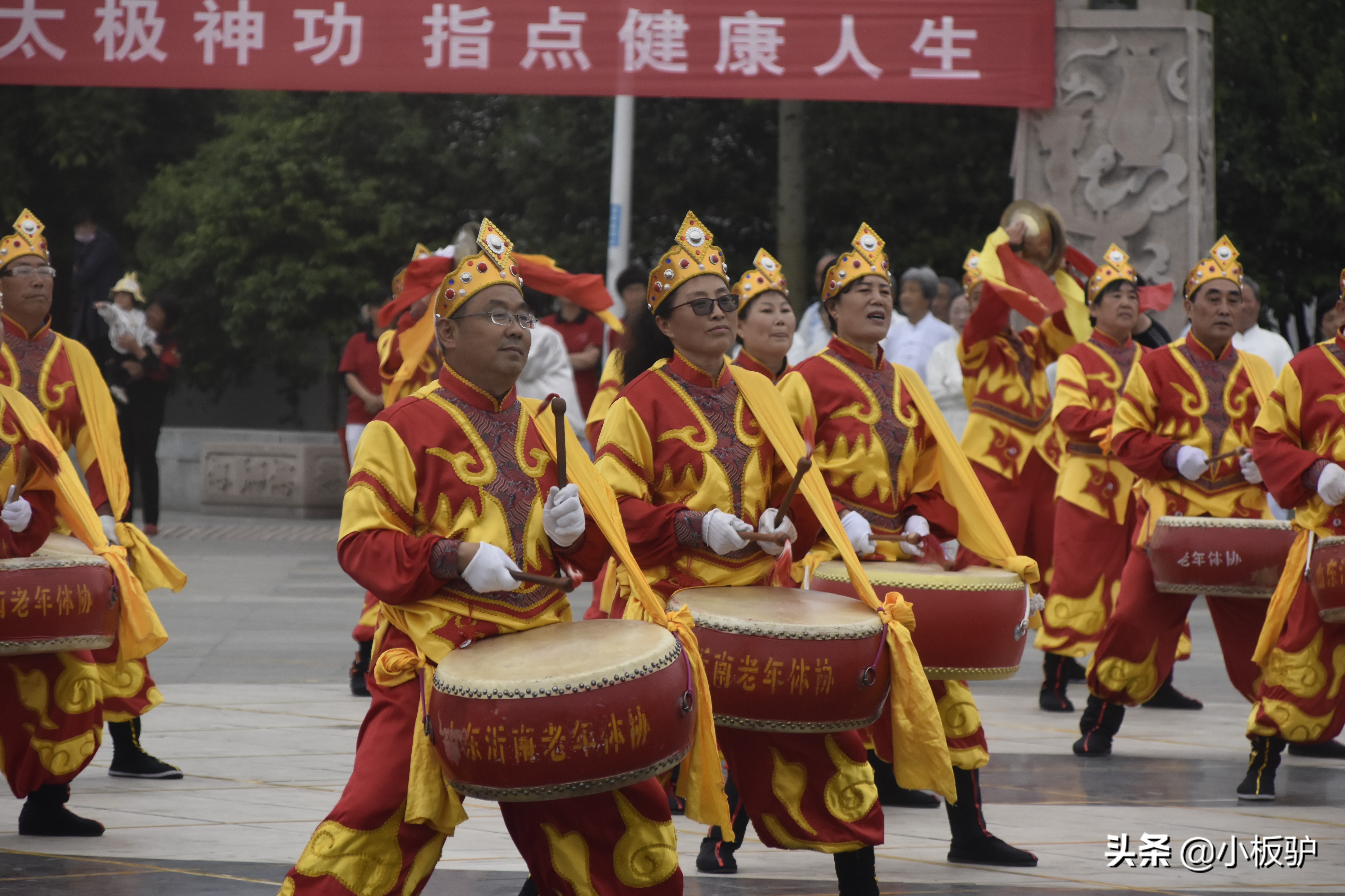 激情锣鼓表演,秧歌威风锣鼓表演完整版