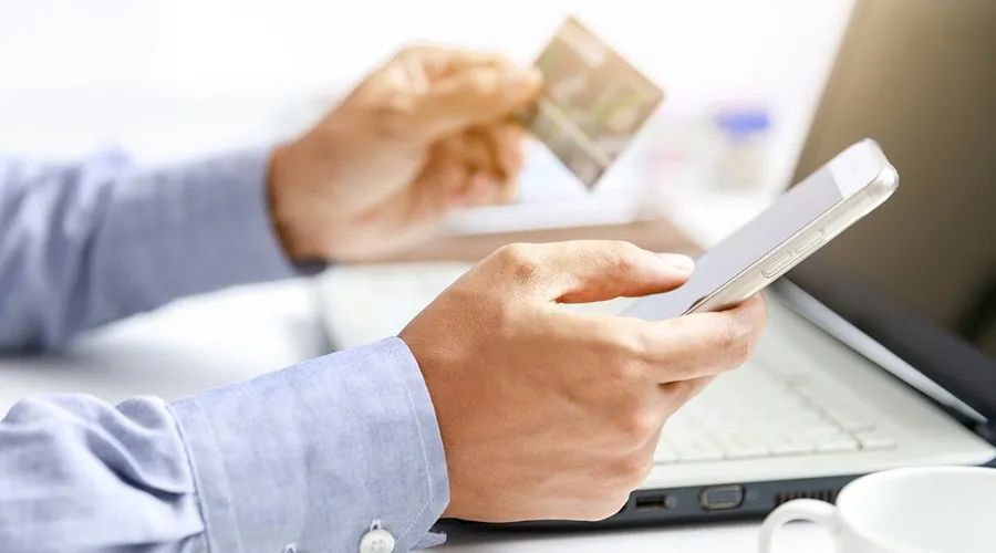 网红直播行业竞争环境分析,网红直播卖货和实体店未来趋势