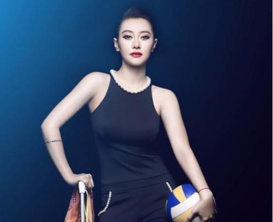 爱戴年轻时的颜值,爱戴素颜照片